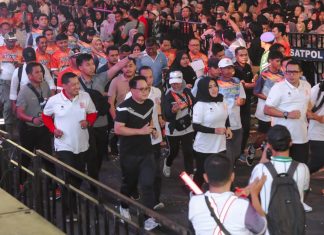 Lepas 5.000 Peserta Soma Night Run, Pj. Gubernur Adhy: Gaungkan Gaya Hidup Sehat dengan Angkat Kearifan Lokal Lepas 5.000 Peserta Soma Night Run, Pj. Gubernur Adhy: Gaungkan Gaya Hidup Sehat dengan Angkat Kearifan Lokal