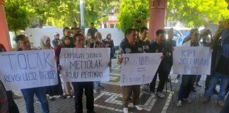 Gabungan Insan Pers dan Inpersma Gelar Aksi Tolak RUU Penyiaran Gabungan Insan Pers dan Inpersma Gelar Aksi Tolak RUU Penyiaran (foto : ist)