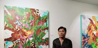 Artotel TS Suites Surabaya Berkolaborasi dengan Seniman Asal Pekalongan Gelar Pameran Tunggal Ke 3 “Rekonstruksi Diri” Artotel TS Suites Surabaya Berkolaborasi dengan Seniman Asal Pekalongan Gelar Pameran Tunggal Ke 3 "Rekonstruksi Diri" (foto : blitz)