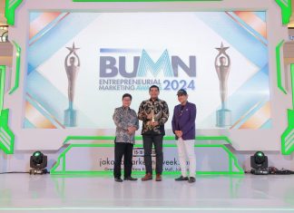 Dinilai Miliki Inovasi Dan Entrepreneurship Yang Tinggi, Terminal Lamong Raih The Most Promising Company In Marketing 3.0 Dinilai Miliki Inovasi Dan Entrepreneurship Yang Tinggi, Terminal Lamong Raih The Most Promising Company In Marketing 3.0 (foto : ist)