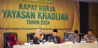 Khofifah Dorong Yayasan Pendidikan Khadijah Kembangkan Ekosistem Berbasis Teknologi Digital dengan Penguatan Nilai Aswaja Khofifah Dorong Yayasan Pendidikan Khadijah Kembangkan Ekosistem Berbasis Teknologi Digital dengan Penguatan Nilai Aswaja (foto ; ist)