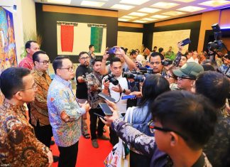 Misi Dagang Jatim di Bali Catatkan Rekor Transaksi Tertinggi, Capai Rp425 miliar Misi Dagang Jatim di Bali Catatkan Rekor Transaksi Tertinggi, Capai Rp425 miliar (foto : ist)