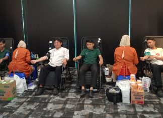 The Southern Gelar Donor Darah Jelang Hari Jadi Sekaligus Peringati Hari Donor Darah Sedunia 2024 Tamu dan karyawan The Southern Jemursari Surabaya mengikuti donor darah menjelang hari jadi (foto : hsc)