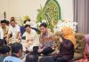 Silaturahmi ke Rumah Khofifah, Gibran Sampaikan Terima Kasih dan Nyatakan Siap Menangkan Khofifah-Emil di Pilgub Jatim
