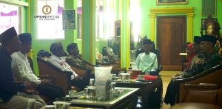 Keraton Kasunanan Surakarta Hadiningrat Silaturahmi dan Mohon Petunjuk kepada Musyid Thoriqoh Shiddiqiyah