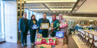 VASA Hotel Surabaya Dinobatkan sebagai Pemenang Utama “Best Social and Economic Impacts” pada Surabaya Tourism Award 2024 VASA Hotel Surabaya Dinobatkan sebagai Pemenang Utama “Best Social and Economic Impacts” pada Surabaya Tourism Award 2024 (foto : ist)
