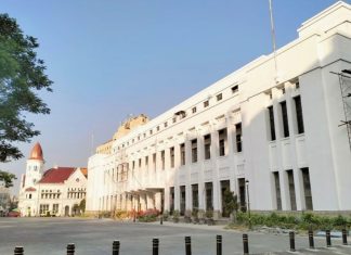 Revitalisasi Kawasan Eropa Kota Lama Surabaya : Sejarawan Unair Turut Terlibat Foto : Gedung Internatio yang merupakan kantor dagang dan perkreditan zaman kolonial Belanda (doc: Samas Thoriq)