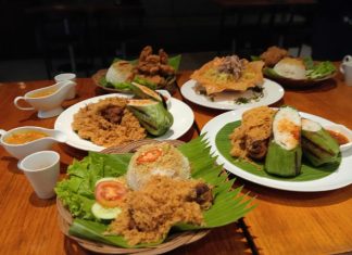 Midtown Hotel Surabaya Hadirkan Menu Spesial Kombinasi Nasi Goreng dan Bebek Kombinasi antara Nasi Goreng dan Bebek, Midtown Hotel Surabaya hadirkan varian Nasi Goreng Bebek (foto : hsc)
