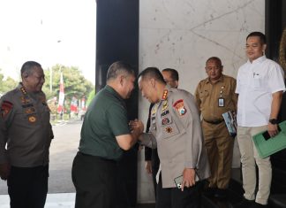 Mayjen TNI Rafael Terjunkan Ribuan Personil, Kawal Peringatan 1 Suro dan Suron Agung Mayjen TNI Rafael Terjunkan Ribuan Personil, Kawal Peringatan 1 Suro dan Suron Agung (foto : ist)
