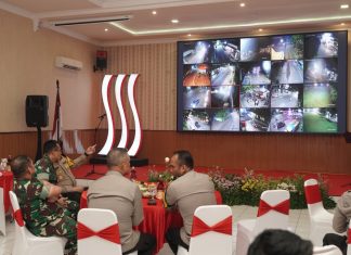 TNI-Polri Kawal Pelaksanaan Suro di Kota Madiun TNI-Polri Kawal Pelaksanaan Suro di Kota Madiun (foto : ist)