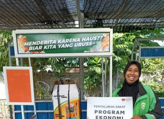 Sering Laka Saat Bekerja, Janda Ojol Ini Mendapat Bantuan Usaha Untuk Berjualan Aneka Es Sering Laka Saat Bekerja, Janda Ojol Ini Mendapat Bantuan Usaha Untuk Berjualan Aneka Es (foto : ist)