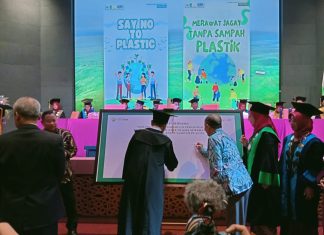 Sambut Harlah Ke-11, Unusa Luncurkan Penjernih Air dan Deklarasikan Menuju Kampus Bebas Sampah Plastik Sambut Harlah Ke-11, Unusa Luncurkan Penjernih Air dan Deklarasikan Menuju Kampus Bebas Sampah Plastik (dokpri)