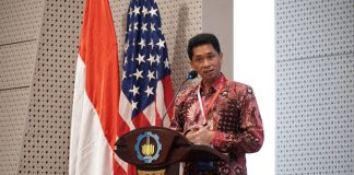 Lewat HEPI Forum, ITS Perkuat Kerja Sama dengan Perguruan Tinggi AS Rektor ITS Bambang Pramujati ST MSc Eng PhD saat memberikan sambutan di HEPI Forum Series 2024 di Gedung Research Center ITS (foto ; ist)