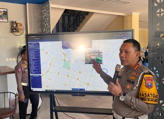 Anev Operasi Patuh Semeru 2024, Dirlantas Polda Jatim: Total 382.398 Pelanggaran Terdeteksi Anev Operasi Patuh Semeru 2024, Dirlantas Polda Jatim: Total 382.398 Pelanggaran Terdeteksi (foto : ari)