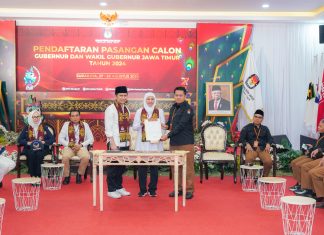 Berkas Pendaftaran Khofifah-Emil Dinyatakan Lengkap Oleh KPU Jatim, Besok Dijadwalkan Periksa Kesehatan Berkas Pendaftaran Khofifah-Emil Dinyatakan Lengkap Oleh KPU Jatim, Besok Dijadwalkan Periksa Kesehatan (foto : ist)