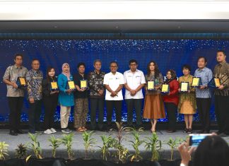 Sepuluh Wajib Pajak Rungkut Diberi Apresiasi pada Tax Gathering Sepuluh Wajib Pajak Rungkut Diberi Apresiasi pada Tax Gathering (foto : ist)