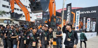 Peserta Loyal IEE Series 2024 Menargetkan Keberlanjutan Industri Melalui Kerjasama Lintas Generasi Kegiatan Student Visit melalui program Connecting the Disconnected (foto : ist)
