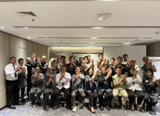 Mengenal Budaya Tuli, Karyawan Hotel Midtown Belajar Bahasa Isyarat
