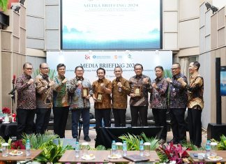 Kolaborasi BI, OJK, DJPb, dan LPS Provinsi Jatim : Penguatan Sinergi untuk Menjaga Stabilitas dan Momentum Peningkatan Kinerja Ekonomi Jawa Timur Kolaborasi BI, OJK, DJPb, dan LPS Provinsi Jatim : Penguatan Sinergi untuk Menjaga Stabilitas dan Momentum Peningkatan Kinerja Ekonomi Jawa Timur (foto : ist)