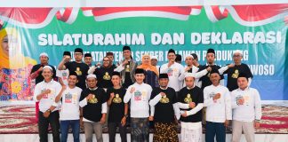 Relawan Khofifah-Emil Se-Bondowoso Deklarasi Kebulatan Tekad Menangkan di Pilgub Jatim 2024 Relawan Khofifah-Emil Se-Bondowoso Deklarasi Kebulatan Tekad Menangkan di Pilgub Jatim 2024 (foto : ist)