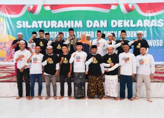 Relawan Khofifah-Emil Se-Bondowoso Deklarasi Kebulatan Tekad Menangkan di Pilgub Jatim 2024 Relawan Khofifah-Emil Se-Bondowoso Deklarasi Kebulatan Tekad Menangkan di Pilgub Jatim 2024 (foto : ist)