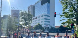 Sambut HUT RI ke-79, KAI Daop 8 Surabaya Bersama Stakeholder Gelorakan Semangat Selamat di Perlintasan Sambut HUT RI ke-79, KAI Daop 8 Surabaya Bersama Stakeholder Gelorakan Semangat Selamat di Perlintasan (foto ; ist)