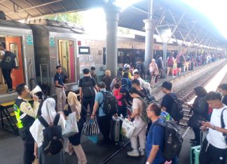 Pelanggan KA di Daop 8 Selama Long Weekend Meningkat 41 Persen Pelanggan KA di Daop 8 Selama Long Weekend Meningkat 41 Persen (foto : ist)