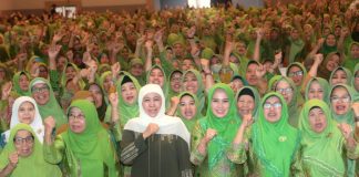 Khofifah Hadir Pada Peringatan Harlah Muslimat ke-78 di Kota Batu, Ajak Warga NU Implementasikan Qanun Asasi NU Khofifah Hadir Pada Peringatan Harlah Muslimat ke-78 di Kota Batu, Ajak Warga NU Implementasikan Qanun Asasi NU (foto : ist)