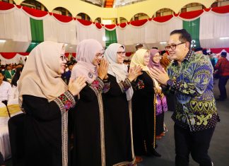 Beri Arahan 823 Penerima Beasiswa Pemprov Jatim, Pj. Gubernur Adhy Tekankan Kualitas SDM Profesional dan Agamis Beri Arahan 823 Penerima Beasiswa Pemprov Jatim, Pj. Gubernur Adhy Tekankan Kualitas SDM Profesional dan Agamis (foto : ist)