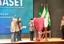 Dampingi Wapres RI Buka iConASET 2024, Pj Gubernur Adhy : Pendidikan Tinggi Pencetak SDM Unggul dan Berdaya Saing Global Dampingi Wapres RI Buka iConASET 2024, Pj Gubernur Adhy : Pendidikan Tinggi Pencetak SDM Unggul dan Berdaya Saing Global (foto : ist)
