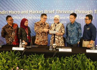 Tim Ekonom Bank Mandiri : Ekonomi Indonesia Tetap Solid Meski Di Tengah Ketidakpastian Global 2024 Tim Ekonom Bank Mandiri : Ekonomi Indonesia Tetap Solid Meski Di Tengah Ketidakpastian Global 2024 (foto : ist)