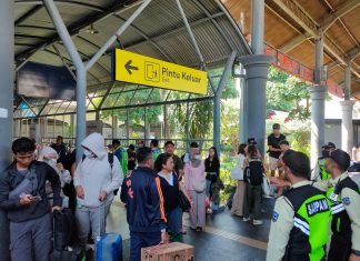 Pelanggan Tujuan Stasiun Daop 8 Surabaya Meningkat 26 Persen Pada Libur Panjang Akhir Pekan Pelanggan Tujuan Stasiun Daop 8 Surabaya Meningkat 26 Persen Pada Libur Panjang Akhir Pekan (foto : ist)