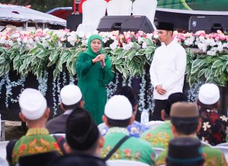 Forum Guru Madin Bersama Cabup Halindra Nyatakan Siap Menangkan Khofifah-Emil di Tuban Forum Guru Madin Bersama Cabup Halindra Nyatakan Siap Menangkan Khofifah-Emil di Tuban (foto : ist)