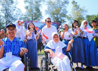 Semangat Ungkit SDM di HUT Ke-79, Pj. Gubernur Adhy : Pemprov Gelontor Rp 1 Triliun Lebih untuk Madrasah Diniyah Se-Jatim Selama 5 Tahun Terakhir Semangat Ungkit SDM di HUT Ke-79, Pj. Gubernur Adhy : Pemprov Gelontor Rp 1 Triliun Lebih untuk Madrasah Diniyah Se-Jatim Selama 5 Tahun Terakhir (foto : ist)