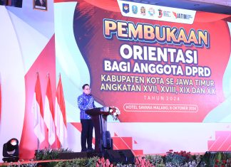 Buka Orientasi 1.695 Anggota DPRD Kabupaten/ Kota se-Jatim, Pj. Gubernur Adhy Ingatkan Tugas Mulia Wakil Rakyat Buka Orientasi 1.695 Anggota DPRD Kabupaten/ Kota se-Jatim, Pj. Gubernur Adhy Ingatkan Tugas Mulia Wakil Rakyat (foto : ist)
