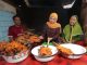 Pemberdayaan Ekonomi Melalui Kuliner Khas, Khofifah Puji Keuletan UKM Ayam Panggang Gandu Magetan Pemberdayaan Ekonomi Melalui Kuliner Khas, Khofifah Puji Keuletan UKM Ayam Panggang Gandu Magetan (foto : ist)