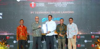 Inovasi Layanan Bawa TTL Terpilih Kembali Sebagai Operator Terminal Petikemas Terbaik di Ajang ILA 2024 TTL Terpilih Kembali Sebagai Operator Terminal Petikemas Terbaik di Ajang ILA 2024 (foto : ist)