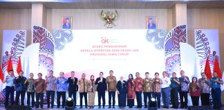 Hadiri Pengukuhan Yunita Linda Sebagai Kepala OJK Jatim, Pj. Gubernur Adhy Apresiasi Terbentuknya KUB dengan 3 BPD Lain di Indonesia Hadiri Pengukuhan Yunita Linda Sebagai Kepala OJK Jatim, Pj. Gubernur Adhy Apresiasi Terbentuknya KUB dengan 3 BPD Lain di Indonesia (foto : ist)