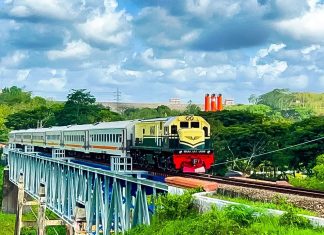 Catat Kenaikan 9 Persen di Triwulan Ketiga 2024, KAI Commuter Layani Lebih dari 10,7 Juta Pengguna Commuter Line Di Wilayah 8 Surabaya Catat Kenaikan 9 Persen di Triwulan Ketiga 2024, KAI Commuter Layani Lebih dari 10,7 Juta Pengguna Commuter Line Di Wilayah 8 Surabaya (foto : ist)