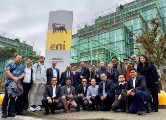 Dosen ITS dan ITB Berkolaborasi Rancang FEED Proyek Geng North Para dosen ITS dan ITB yang terlibat pada proyek Geng North di Milan, Italia (foto : ist)