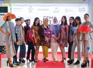Semarak Hari Batik Nasional, Ketika Lobby Hotel Disulap Menjadi Runway Untuk Catwalk Semarak Hari Batik Nasional, Ketika Lobby Hotel Disulap Menjadi Runway Untuk Catwalk (foto : ist)