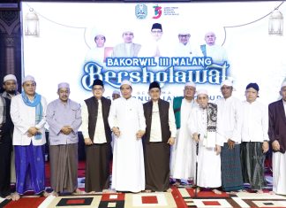 Pj. Gubernur Jatim Lantunkan Dzikir dan Sholawat Bersama Ribuan Masyarakat Malang