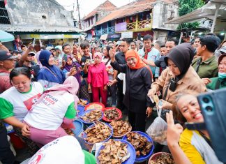 Produksi Ikan Tangkap Jatim Tertinggi Nasional, Khofifah Sebut Pasar Pabean Butuh Peningkatan Penampilan