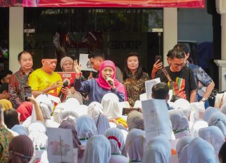 Direksi Hingga Karyawan Sekar Laut Sidoarjo Kompak Dukung Khofifah, Disebut Sosok Cagub Paling Ngayomi