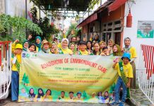Roadshow of Environtment Care, Dari Kampung ke Kampung: Finalis Pangeran Putri LH 2024 Gelar Aksi Sosialisasi Lingkungan dan Pemanfaatan Hasil Produk Roadshow of Environtment Care, Dari Kampung ke Kampung: Finalis Pangeran Putri LH’24 Gelar Aksi Sosialisasi Lingkungan dan Pemanfaatan Hasil Produk (foto : ist)