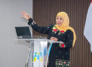 Khofifah Jadi Pemateri di Pembekalan Pimpinan di Lingkungan Kementerian PPPA, Ajak Sinergi Maksimalkan Layanan Perempuan dan Anak Hingga Pelosok Daerah Khofifah Jadi Pemateri di Pembekalan Pimpinan di Lingkungan Kementerian PPPA, Ajak Sinergi Maksimalkan Layanan Perempuan dan Anak Hingga Pelosok Daerah (foto : ist)