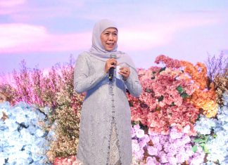 Kebaya Ditetapkan Sebagai Warisan Budaya Tak Benda oleh Unesco, Khofifah Ingatkan Identitas Kebanggaan Bangsa Harus Terus Dirawat Kebaya Ditetapkan Sebagai Warisan Budaya Tak Benda oleh Unesco, Khofifah: Identitas Kebanggaan Bangsa Harus Terus Dirawat (foto : ist)