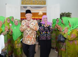 Bedah Buku Hadratussyaikh KH Hasyim Asy’ari di Pekanbaru, Khofifah: Teladan Kepemimpinan dalam Keberagaman