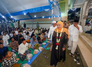 Hadir di Launching Majelis Dzikir Ahbabul Mustofa Al-Hasani Sampang, Khofifah: Jadi Penenang Hati Umat