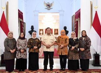 Silaturahmi Jelang Kongres XVIII, Khofifah: Alhamdulillah Presiden Prabowo Apresiasi Luar Biasa Program Layanan Muslimat NU